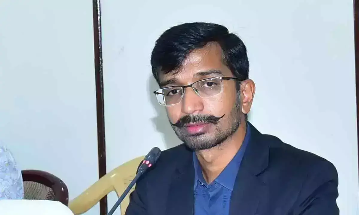 अनंतपुर: कलेक्टर डॉ वी विनोद कुमार ने स्ट्रांगरूम की सुरक्षा का निरीक्षण किया