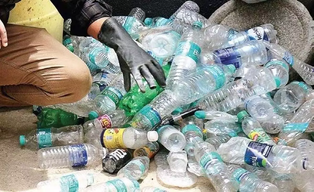 श्रीशैलम में प्लास्टिक की जगह लेंगी मिट्टी और कांच की बोतलें