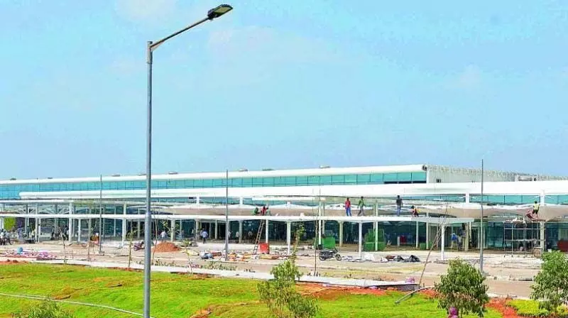 गन्नावरम हवाई अड्डे पर संदिग्ध रूप से घूमने के आरोप में एक व्यक्ति को हिरासत में लिया
