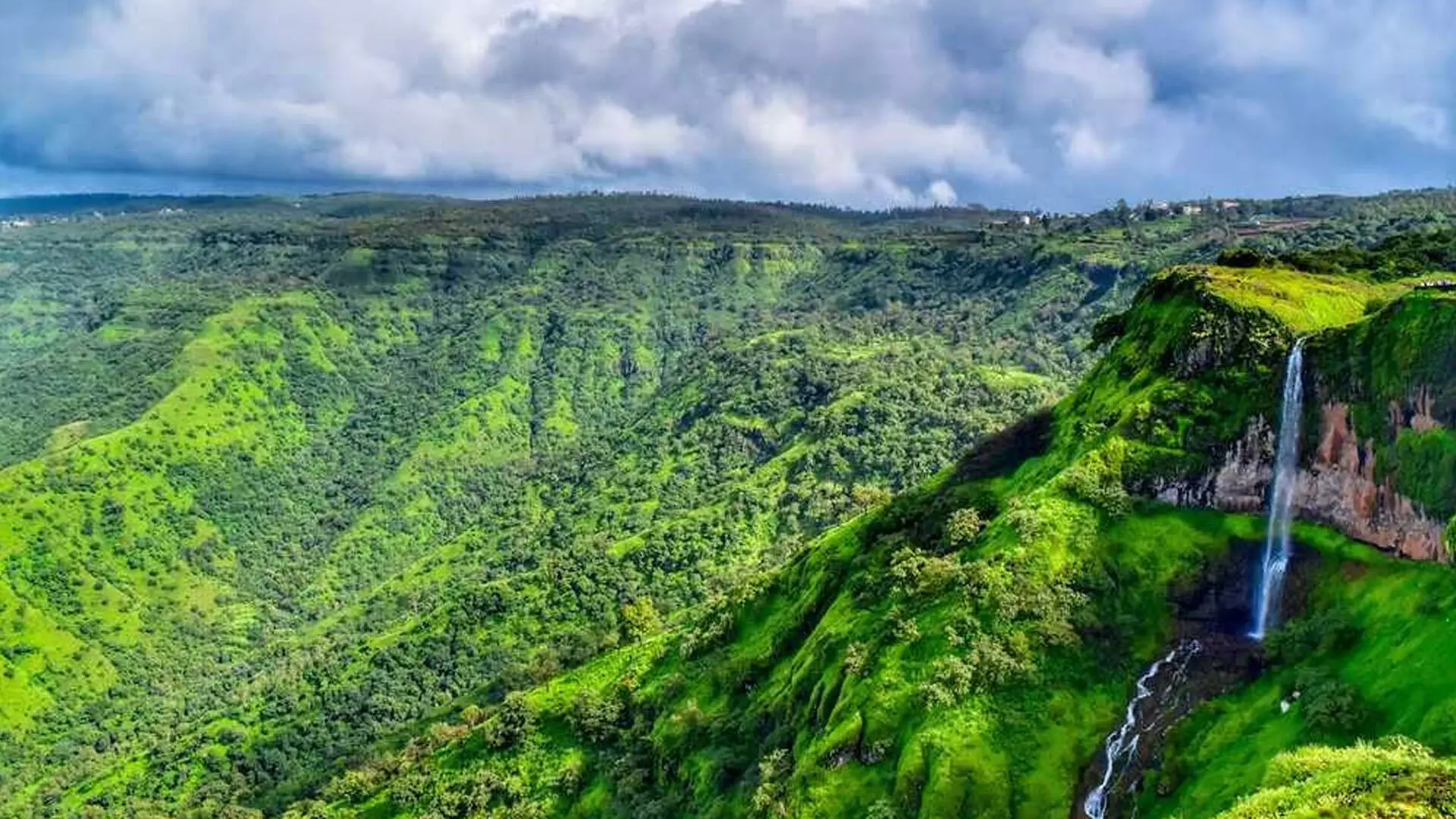 गुजरात जीएसटी कमिश्नर ने महाराष्ट्र के महाबलेश्वर के पास पूरे गांव से 620 एकड़ जमीन हड़प ली