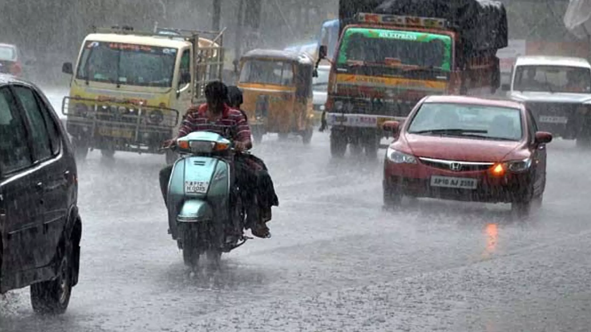 केरल में भारी बारिश होगी, आईएमडी ने रेड अलर्ट जारी किया