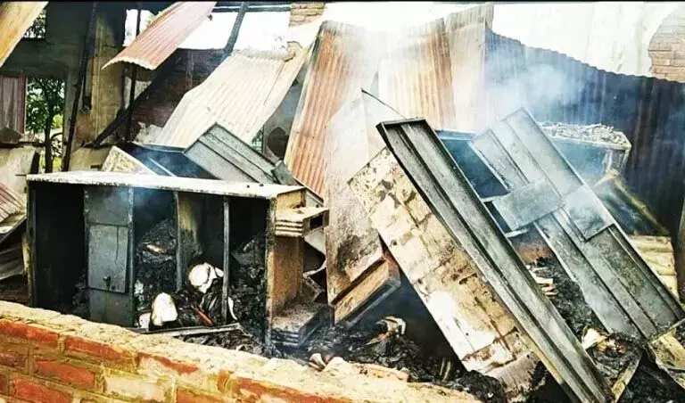 थौबल जिले में पीएचईडी का मुख्य कार्यालय आग में जलकर खाक हो गया