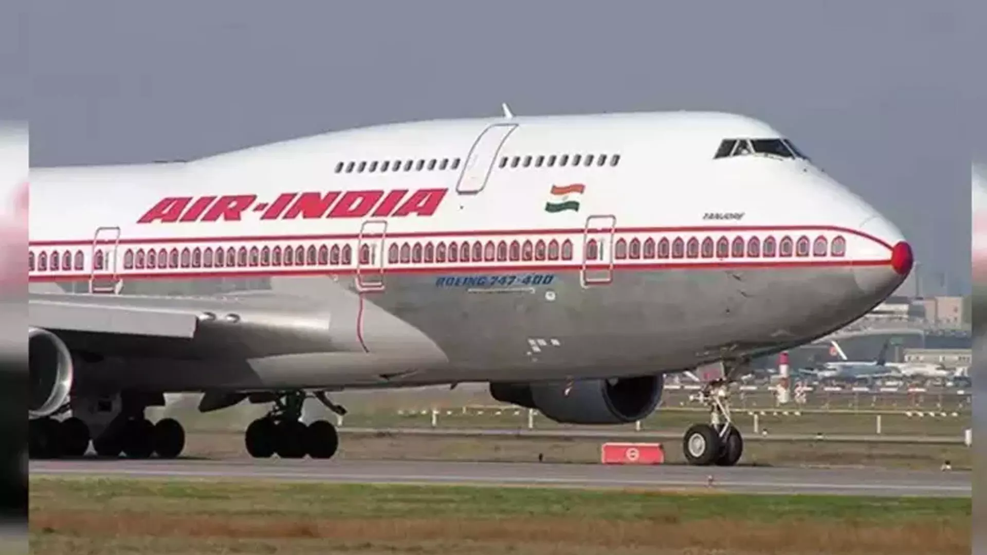 बेंगलुरु जा रहे एयर इंडिया के विमान में केबिन का दबाव कम हो गया, जिससे आपात स्थिति में उतरना पड़ा