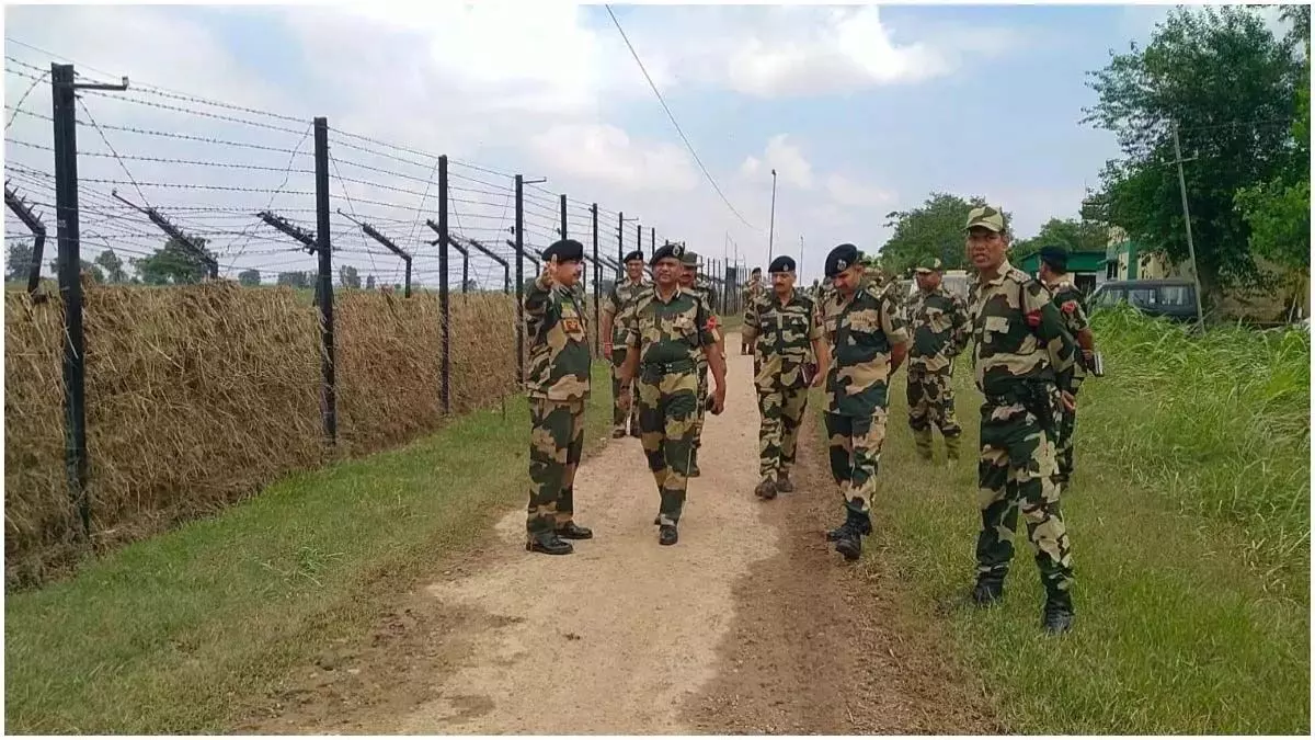 त्रिपुरा में सोने की तस्करी नाकाम, BSF ने 4 गोल्ड बिस्कुट के साथ तस्कर को किया गिरफ्तार