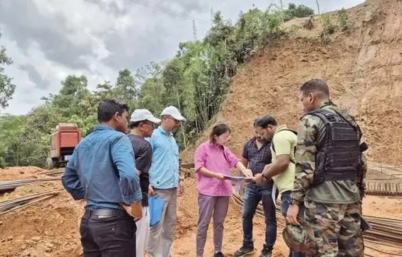 डीसी ने केंद्र प्रायोजित परियोजनाओं का निरीक्षण किया