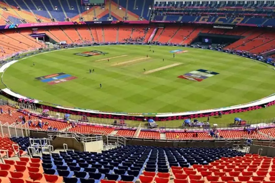 अहमदाबाद के नरेंद्र मोदी स्टेडियम में कोलकाता नाइट राइडर्स और सनराइजर्स हैदराबाद का आमना-सामना