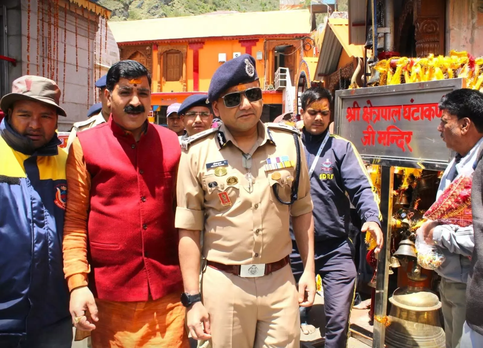 Uttarakhand: उत्तराखंड के डीजीपी अभिनव कुमार बद्रीनाथ धाम पहुंचे, व्यवस्थाओं का लिया जायजा