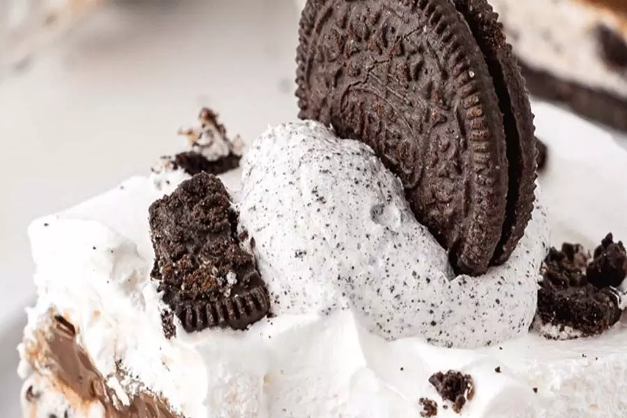 घर पर बनाएं ओरियो कुकी आइसक्रीम केक