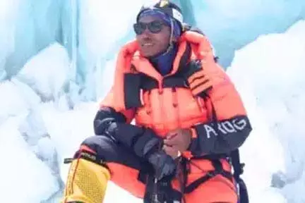 पर्वतारोही कामी शेरपा ने तोड़ा अपना ही रिकॉर्ड, 30वीं बार की माउंट एवरेस्ट पर चढ़ाई