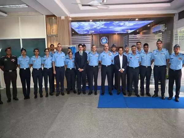 बेंगलुरु में एयर चीफ मार्शल वीआर चौधरी ने  भारतीय वायु सेना के आपातकालीन चिकित्सा प्रतिक्रिया प्रणाली का उद्घाटन किया
