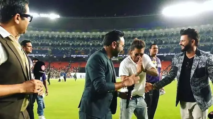 केकेआर की जीत के बाद लाइव शो में शाहरुख ने हाथ जोड़कर माफी मांगी, जानिए वजह