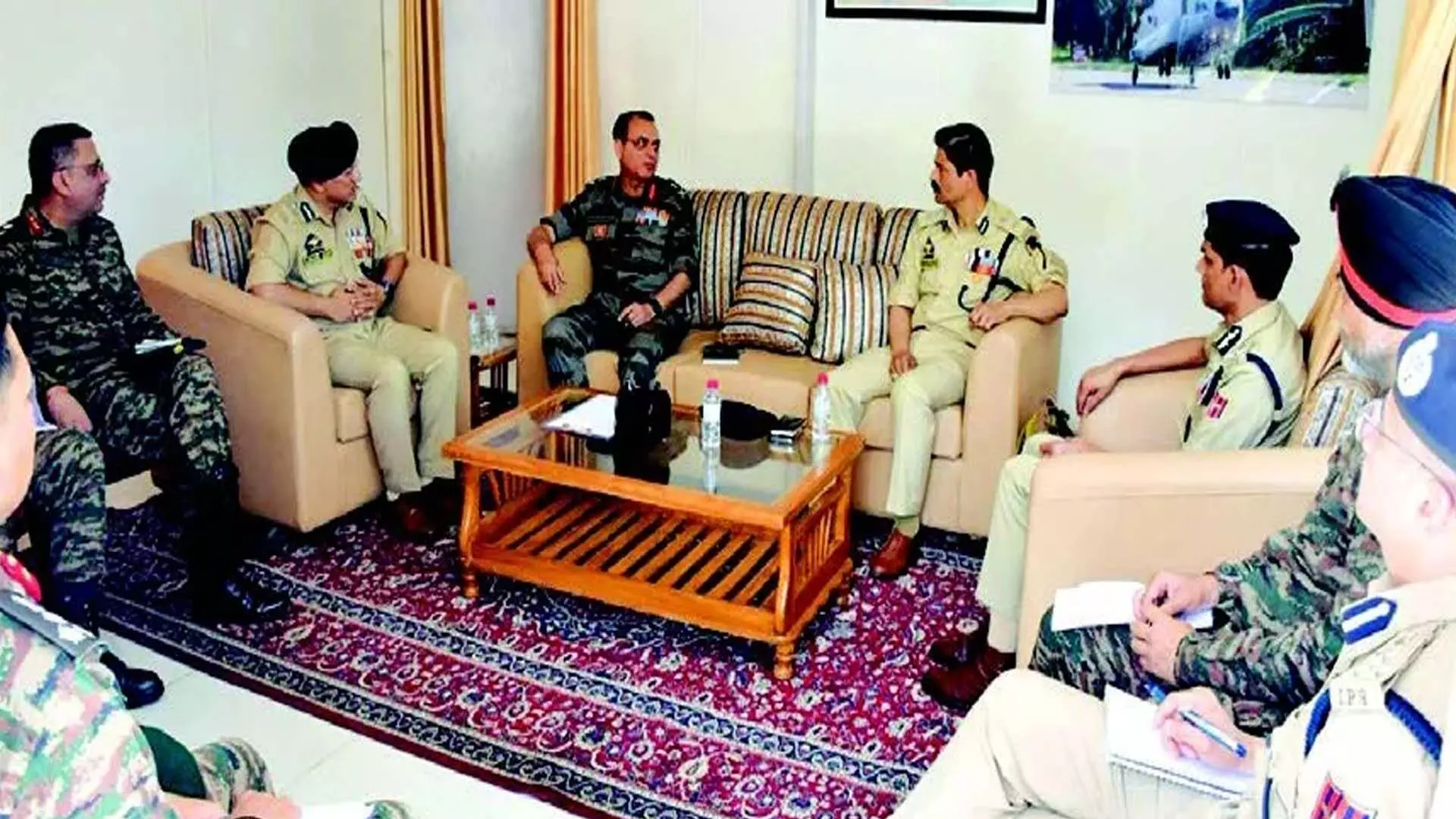 डीजीपी, जीओसी 16 कोर ने पुंछ में संयुक्त सुरक्षा समीक्षा बैठक की