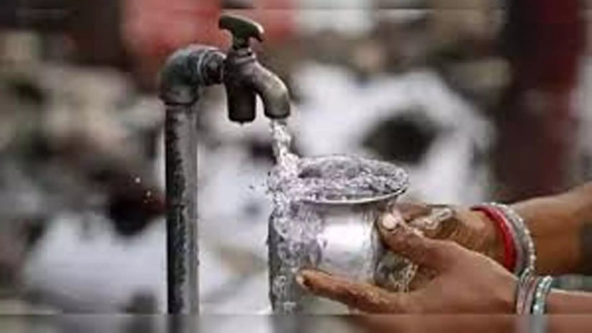 चेन्नई के कई क्षेत्रों में जल आपूर्ति  का सामना करना पड़ रहा