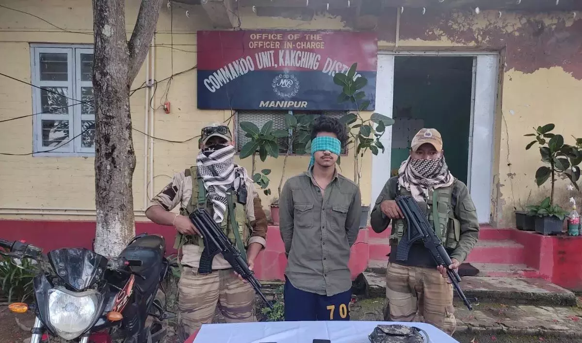 मणिपुर कथित तौर पर उग्रवादी समूहों से जुड़ा किशोर हथियारों के साथ गिरफ्तार