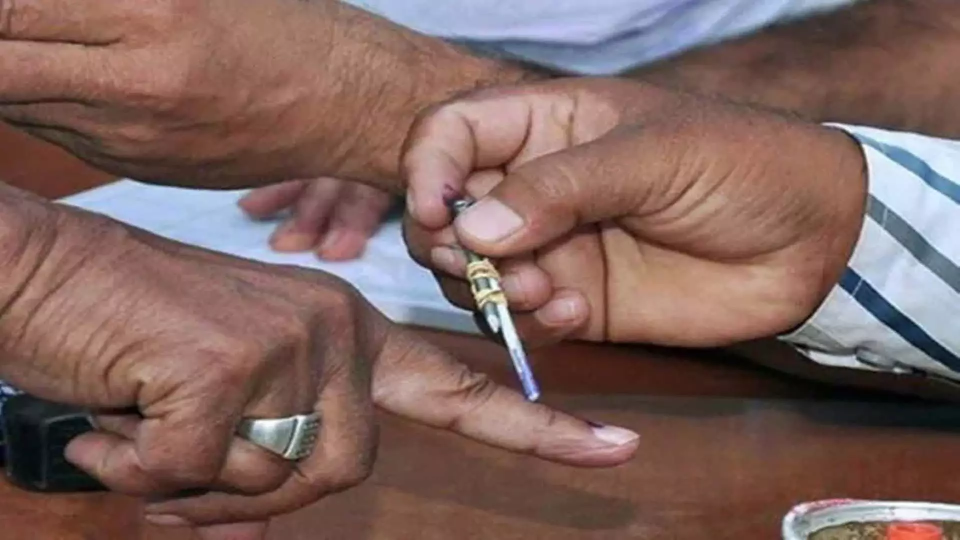 जम्मू-कश्मीर में चुनाव प्रचार ख़त्म, आखिरी लोकसभा सीट पर कल मतदान