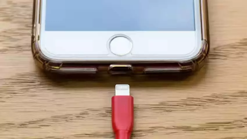 ऐसे बढ़ेंगी iPhone की  बैटरी लाइफ,Apple की सलाह पर ही करें काम