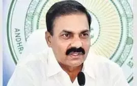 एपी मंत्री काकानी ने बेंगलुरु रेव पार्टी पर टीडीपी नेता के आरोपों से इनकार किया