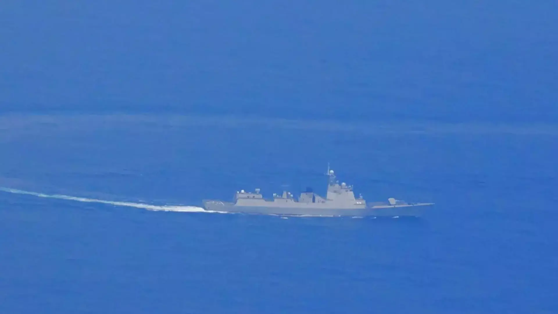 चीन ने ताइवान के नए नेतृत्व पर अपना गुस्सा दिखाने के लिए दर्जनों युद्धक विमान और जहाज भेजे