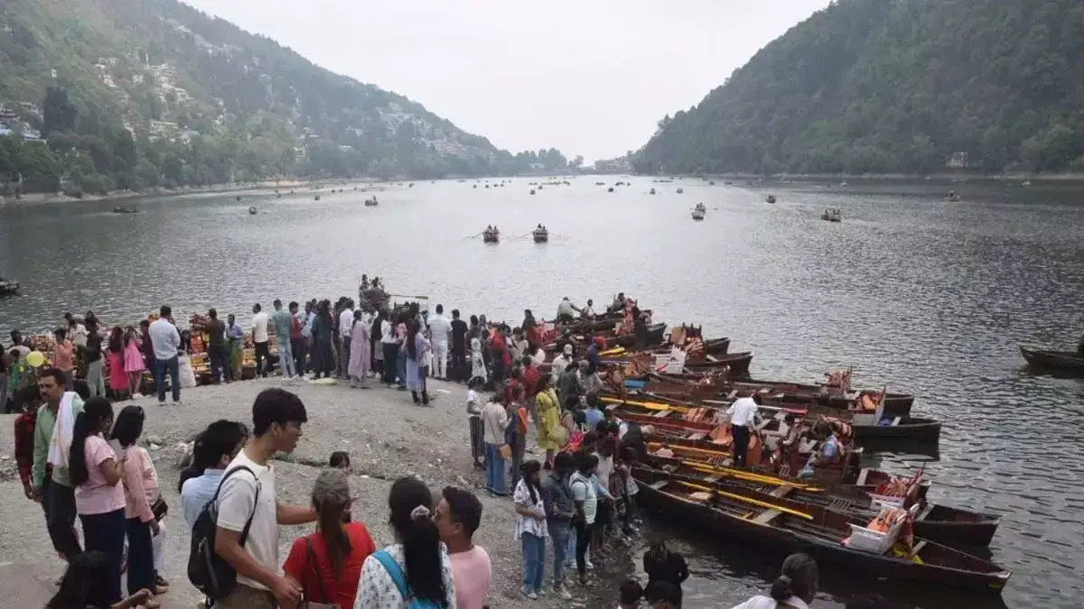 नैनीताल में पर्यटकों को भा रही गुफाओं की सैर, पहुंचे रिकॉर्ड सैलानी