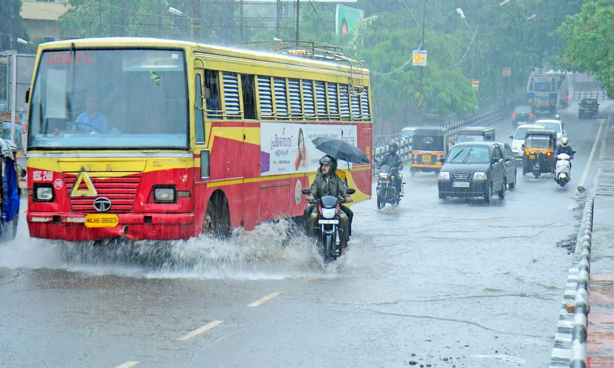 KSRTC ने ड्राइवरों को दी चेतावनी, जलजमाव वाली सड़कों पर अब और नहीं होगा द्रव्यमान