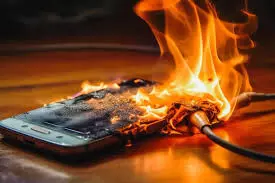 मोबाइल फोन विस्फोट से एक की मौत हुई