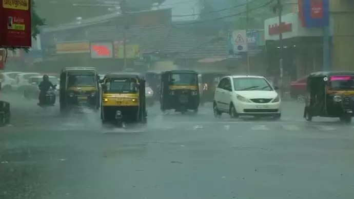 केरल में बारिश से 11 मौतें, 7 जिलों में येलो अलर्ट जारी