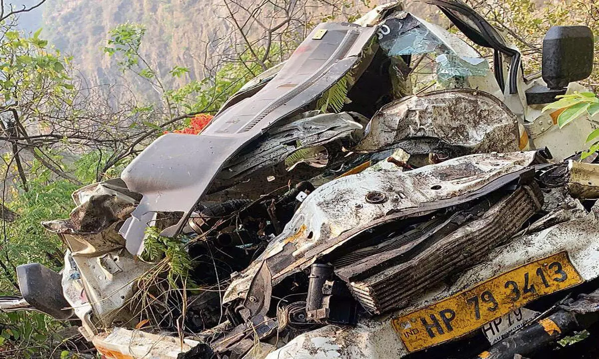 Two killed as pick-up vehicle falls into gorge