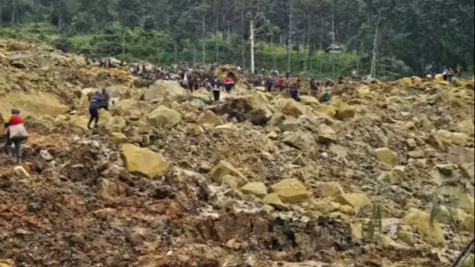 पापुआ न्यू गिनी में भारी भूस्खलन में 5 की मौत