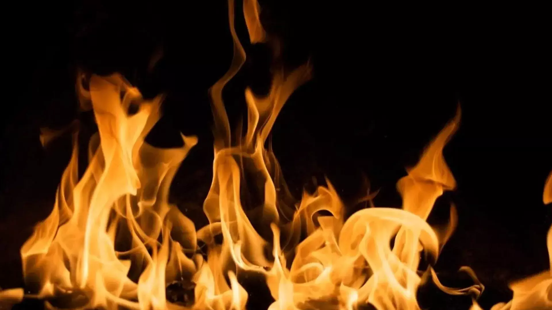 राजकोट अग्नि त्रासदी: जले हुए शवों की पहचान करने के लिए डीएनए नमूने एकत्र किए गए