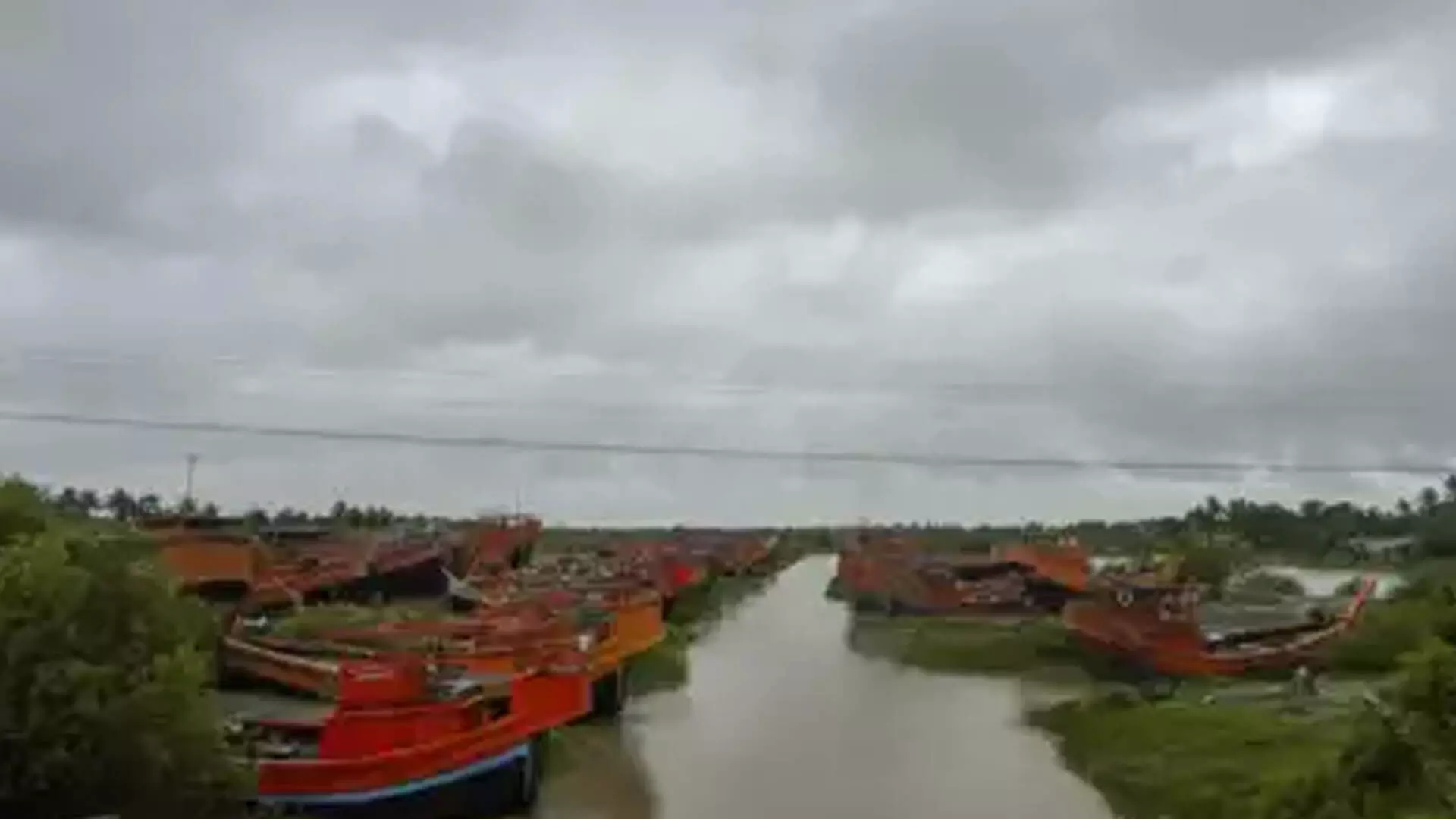 त्रिपुरा सरकार ने चक्रवाती तूफान रेमल के लिए भारतीय मौसम विज्ञान विभाग ने रेड अलर्ट जारी किया