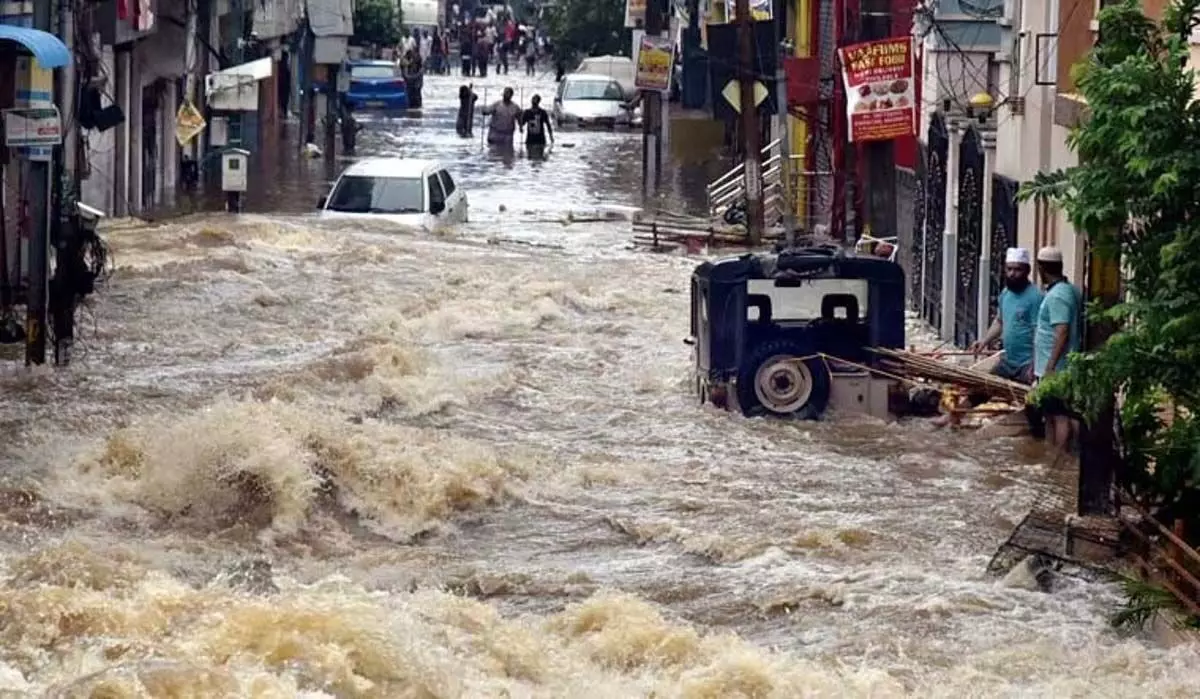 तेलंगाना में बारिश के कहर से 12 की मौत