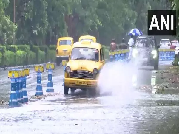 भारतीय तटरक्षक बल आपदा प्रतिक्रिया दल, जहाजों, होवरक्राफ्ट के साथ चक्रवात रेमल की भूमि पर बारीकी से निगरानी कर रहा