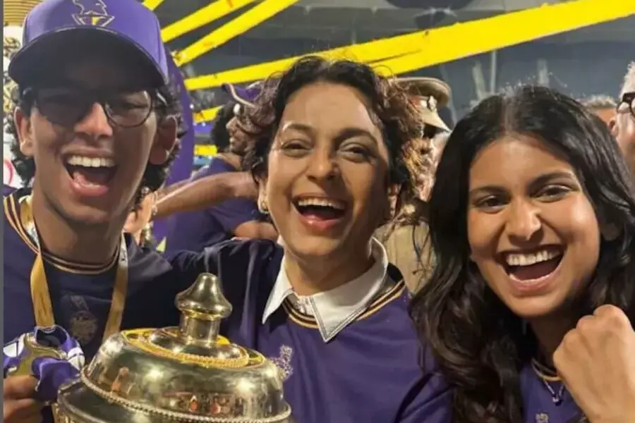 KKR की IPL जीत के बाद जूही चावला की बेटी जाहन्वी और बेटे अर्जुन की खुशी के पल