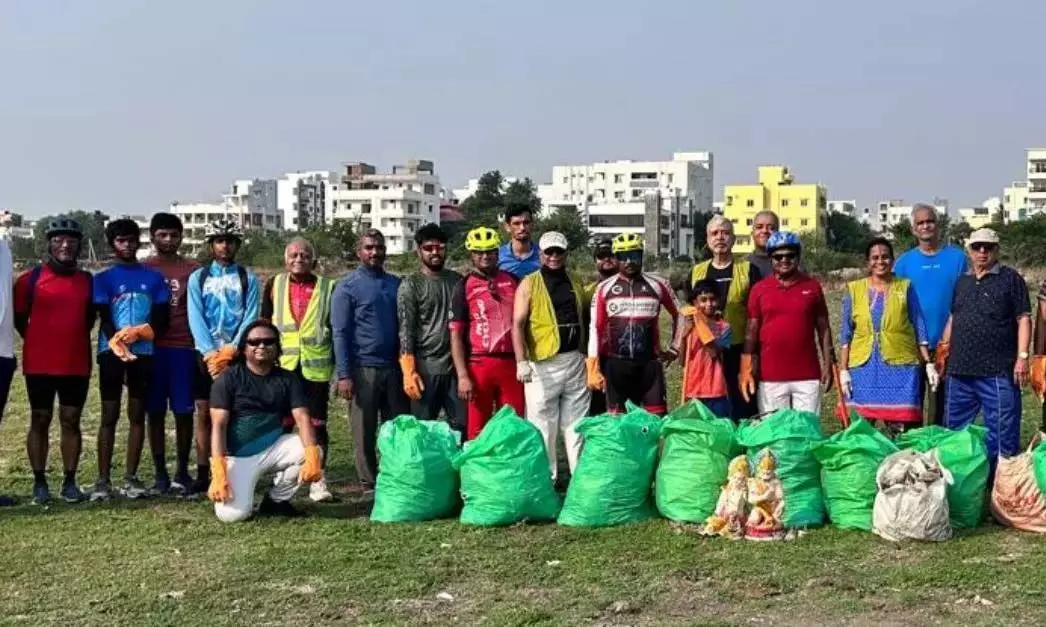 हैदराबाद में कपरा झील से प्लास्टिक और कचरा हटाने का सामुदायिक प्रयास