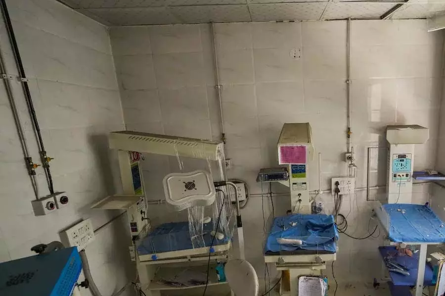 दिल्ली अस्पताल हादसे के बाद अग्नि सुरक्षा उपकरणों पर मंत्री का बड़ा आदेश