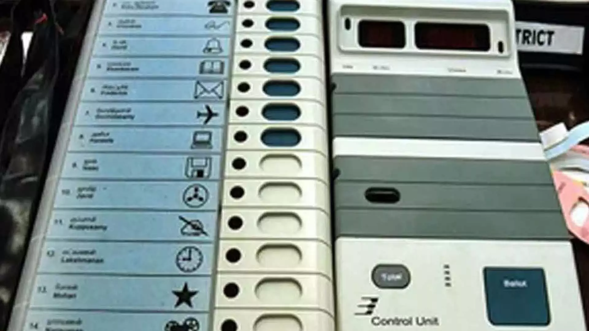 मिथक को उजागर करना; विशेषज्ञों ने EVM हैक सिद्धांतों की बेतुकी बात को किया खारिज