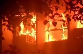 सेफ्टी गोदाम में लगी भीषण आग, लाखों का सामान जलकर हुआ राख