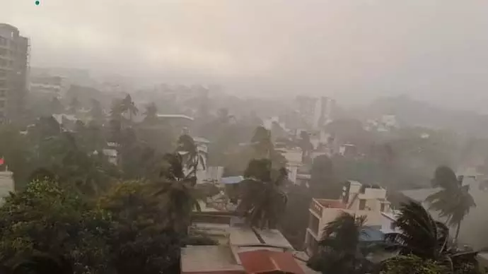 मिजोरम में भारी बारिश के बीच पत्थर की खदान ढहने से 10 लोगों की मौत