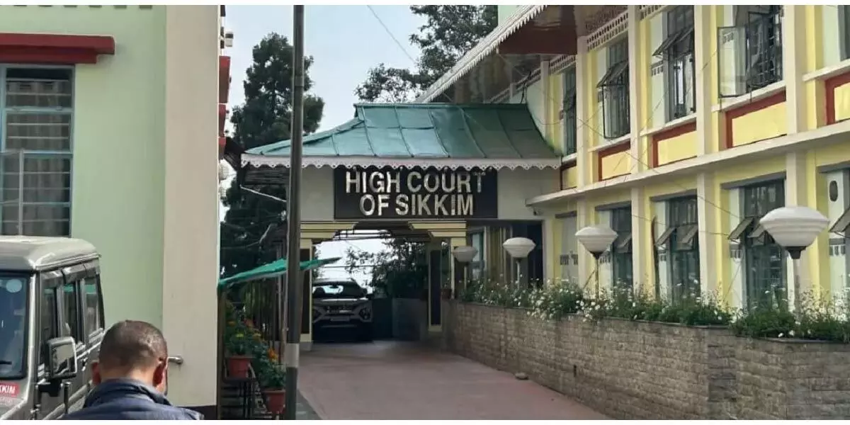 सिक्किम उच्च न्यायालय ने अपनी महिला कर्मचारियों को मासिक धर्म अवकाश की अनुमति दी