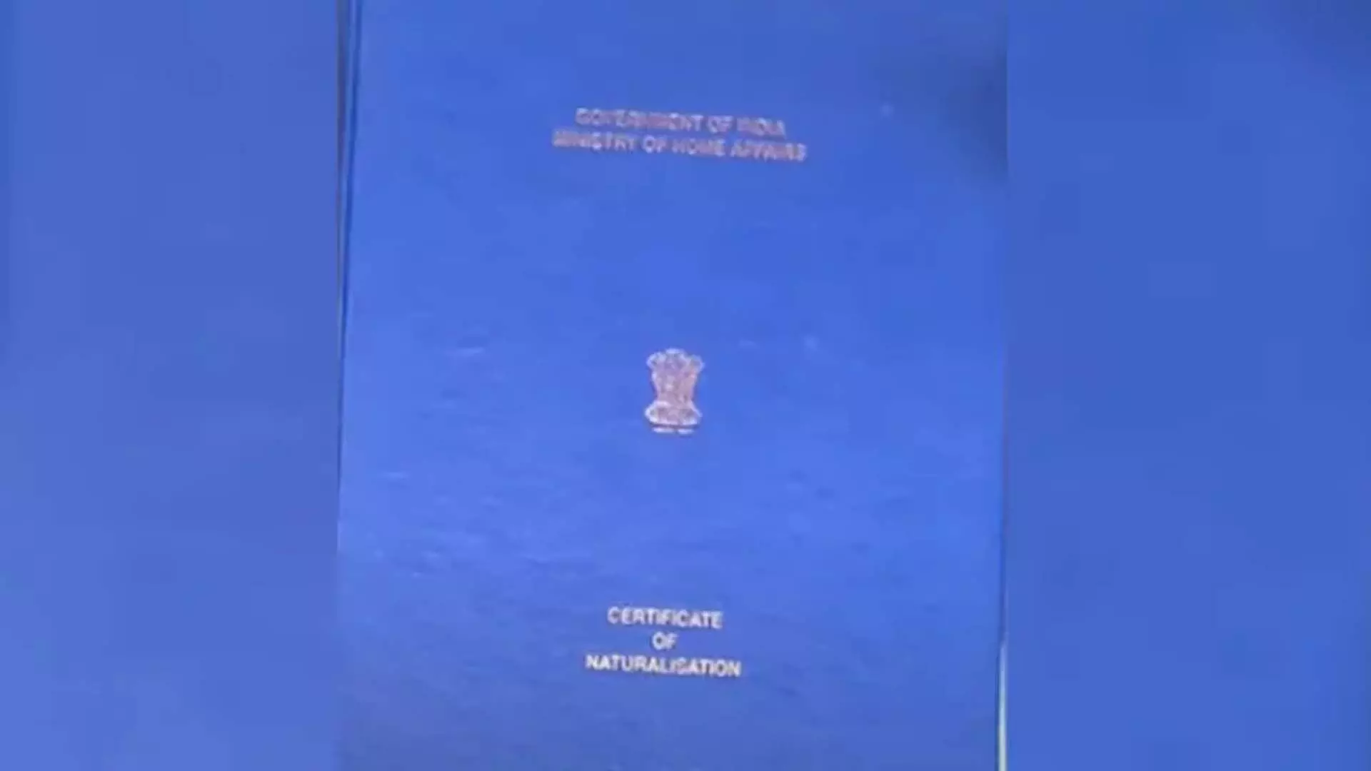 बंगाल में लाभार्थियों को सीएए के तहत नागरिकता प्रमाण पत्र दिए गए