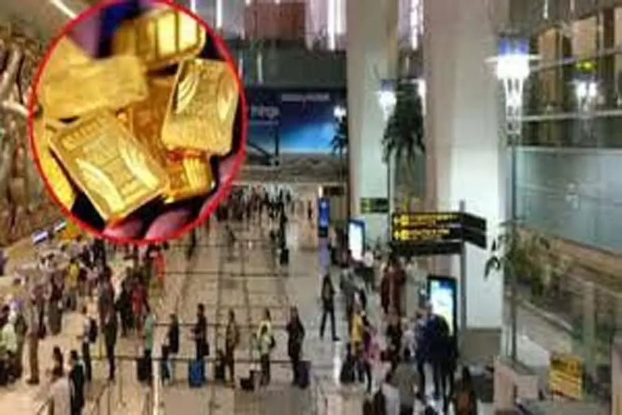 दिल्ली एयरपोर्ट से शशि थरूर का PA गिरफ्तार