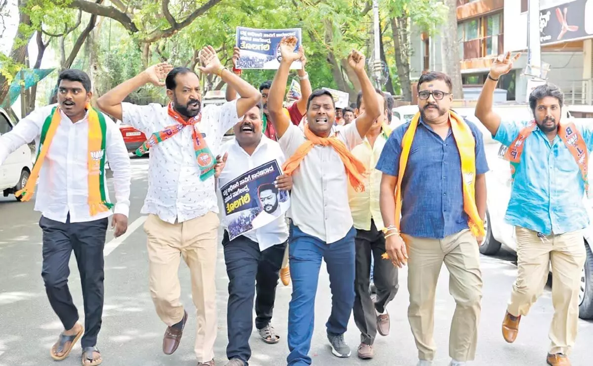 Karnataka News: भाजपा ने कर्नाटक के मंत्री नागेंद्र का इस्तीफा मांगा