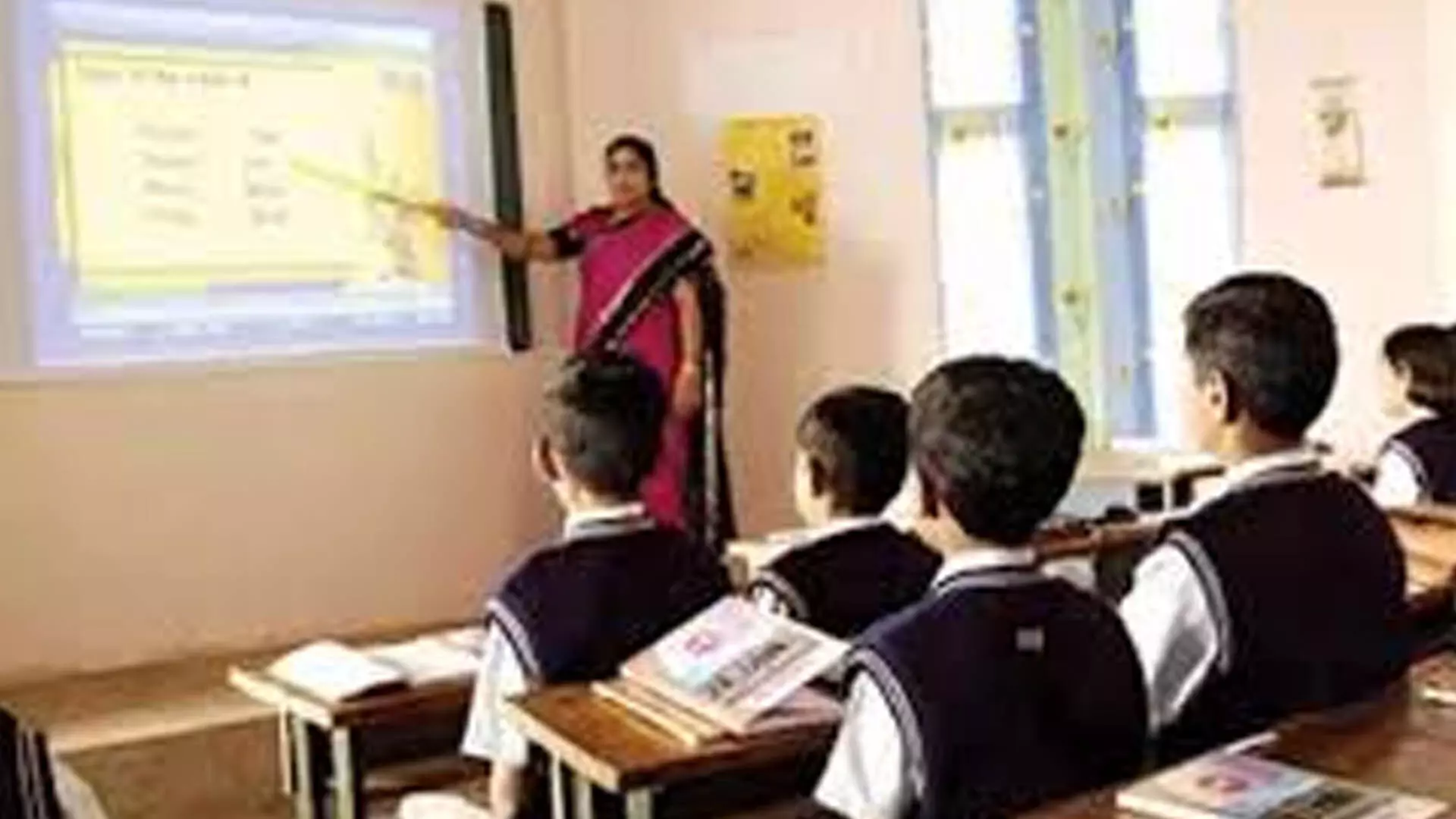 Tamil Nadu : government ने 20,000 सरकारी स्कूलों को इंटरनेट कनेक्शन दिया
