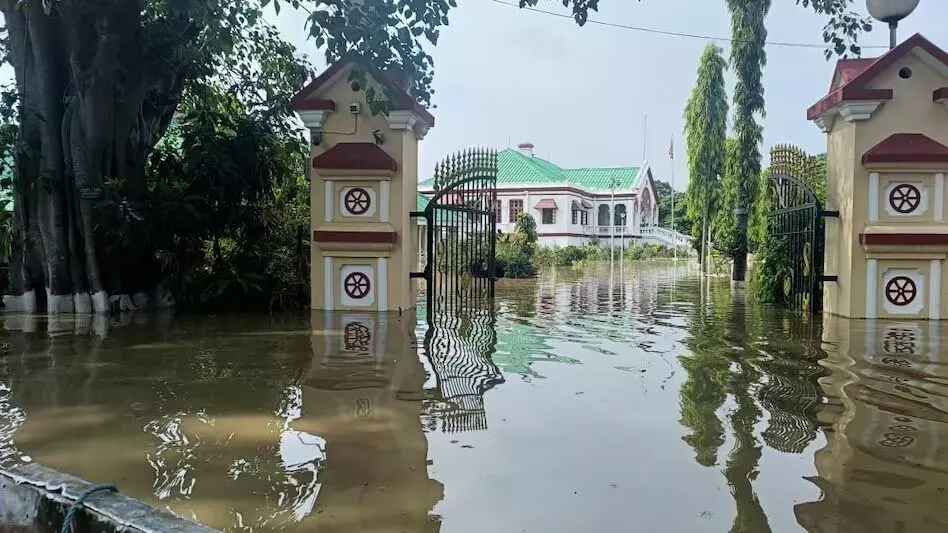 Manipur : का राजभवन भीषण बाढ़ की चपेट में