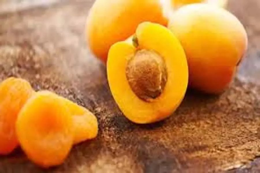 Benefits of Apricots : त्वचा और बालों के लिए फायदेमंद हैं एप्रिकॉट, जानें फायदे