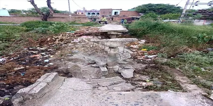 Bihar :सारण में पुल ढहकर गिरा, लोगों की बढ़ीं मुश्किलें