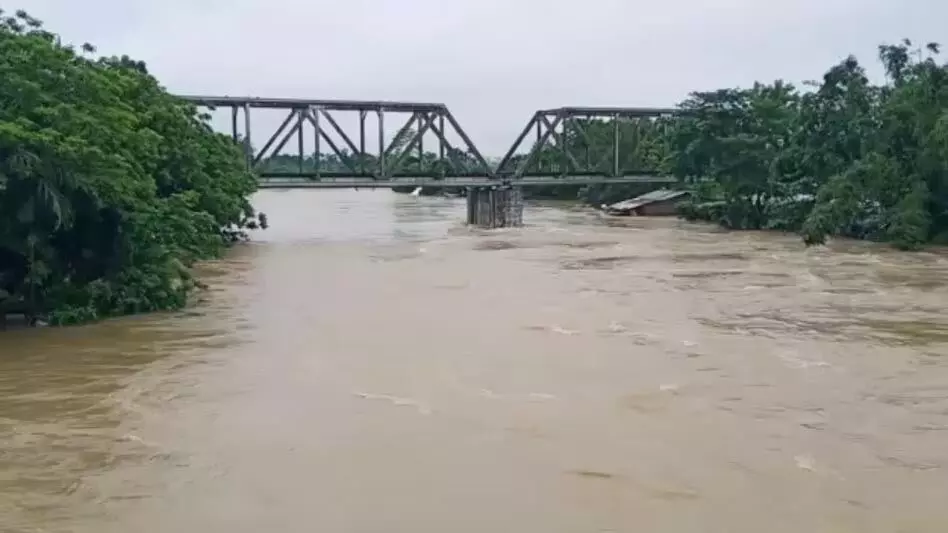 Assam : मणिपुर में कई नदियाँ भयंकर बाढ़ से प्रभावित