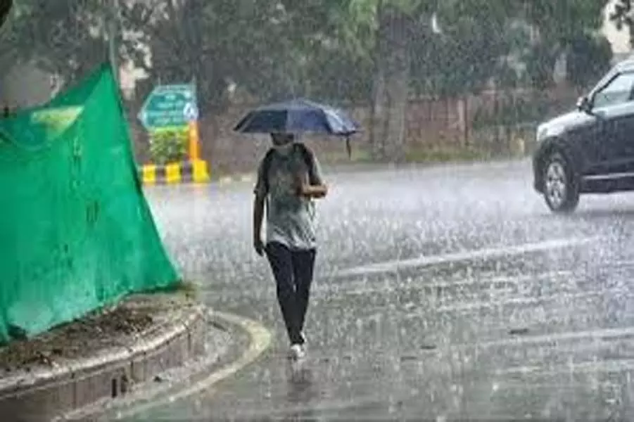 Weather: तूफान-गरज चमक के साथ होगी भारी बारिश,  जारी किया अलर्ट