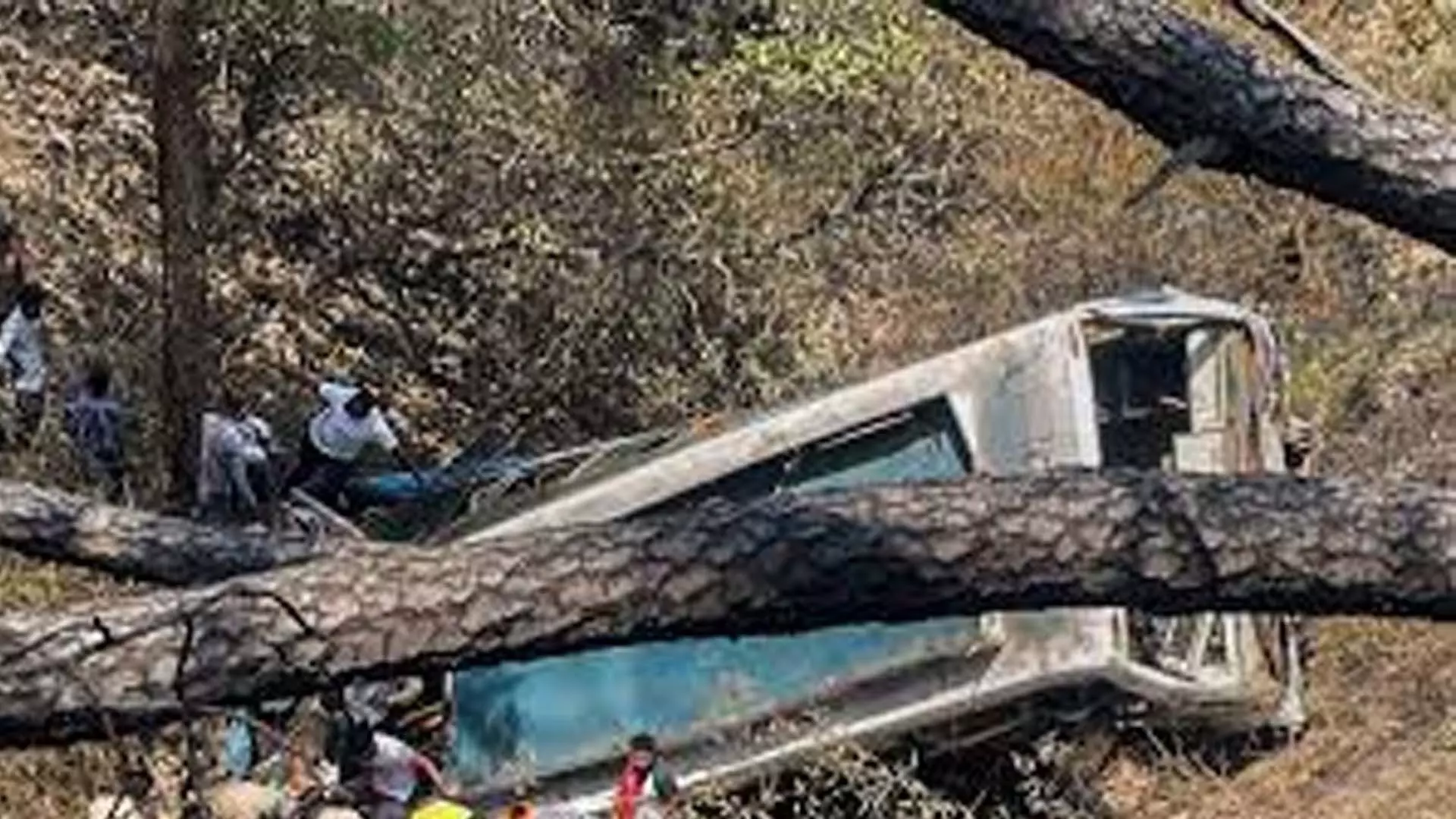 Jammu bus accident: जम्मू बस हादसे में अलीगढ़ का पूरा परिवार खत्म