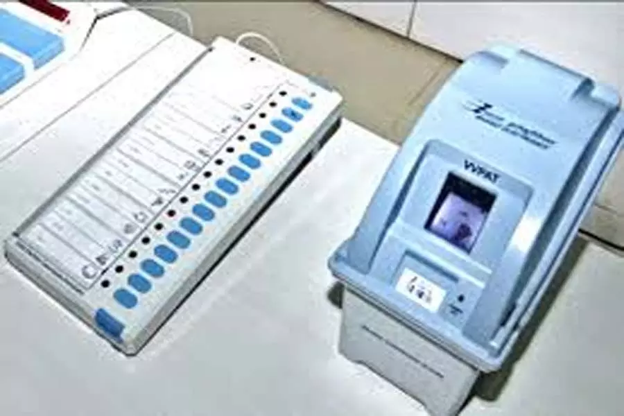 Lok Sabha Election: ईवीएम के स्ट्रांग रूम में तैनात उप निरीक्षक की मौत